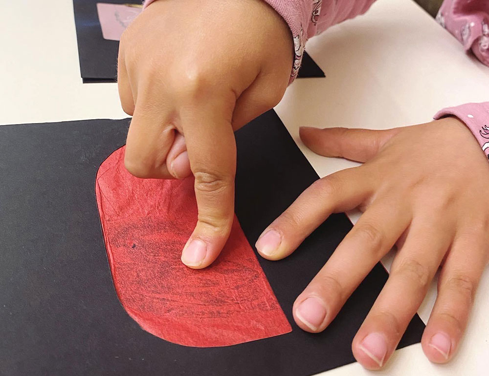 Nel bosco di Cappuccetto rosso laboratorio tattile a cura di Start con Giuliana Riunno e Andrea Delluomo - Birba chi legge Festa delle storie per bambini e ragazzi, Assisi 2024